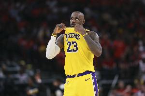 体力不支？詹姆斯过去两场投篮29中11 三分9中0 送出10失误